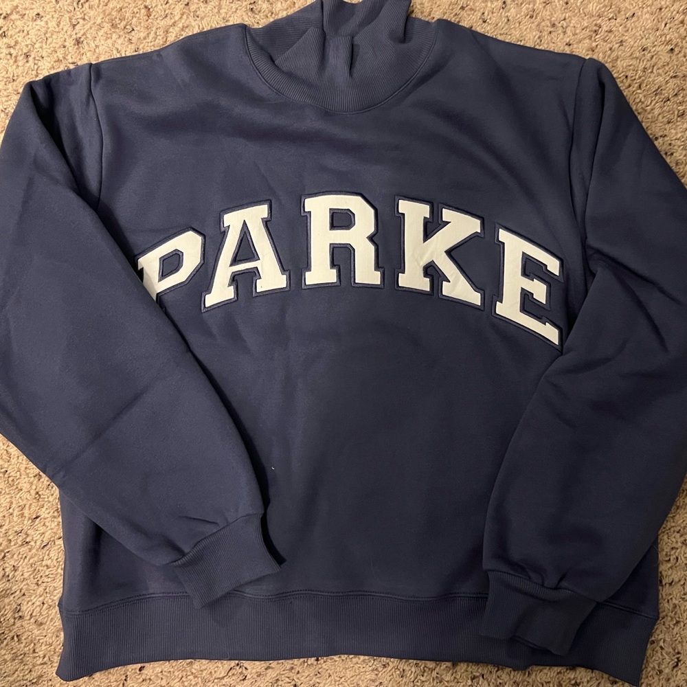 NWT Parke turtleneck navy sweatshirt